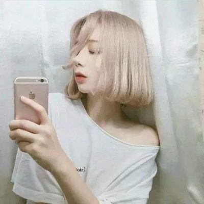 被称为爸爸的女人